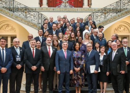 Llaryora inauguró el “Intercambio para la Competitividad de las Américas”, con la presencia de Pretto y funcionarios provinciales
