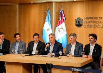 El Aeropuerto de Córdoba se renueva: Llaryora, Passerini y Capitani encabezaron la presentación del proyecto