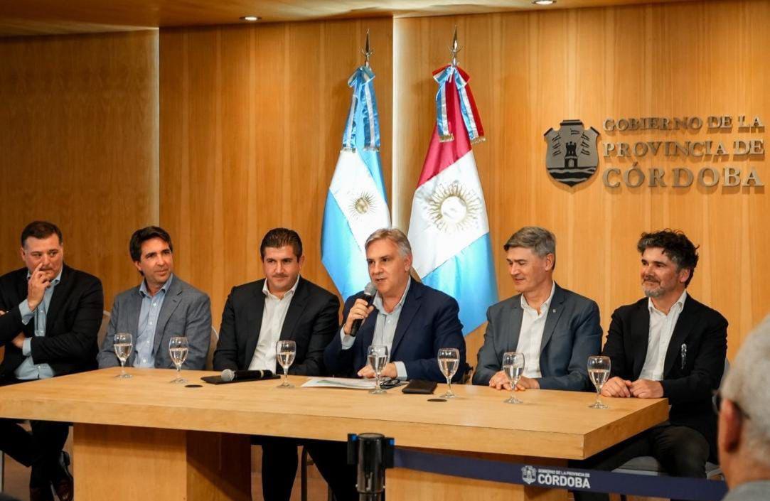El Aeropuerto de Córdoba se renueva: Llaryora, Passerini y Capitani encabezaron la presentación del proyecto