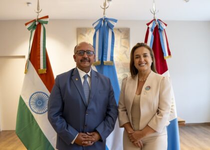 La vicegobernadora Myrian Prunotto se reunió con el embajador de la India