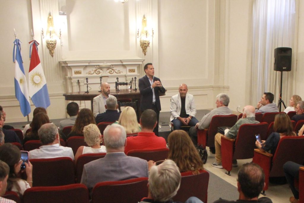 Rodio encabezó un encuentro con intendentes por una agenda cultural común