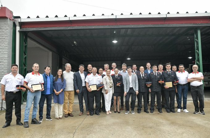 Laguna Larga refuerza su cuartel de Bomberos con respaldo provincial y la presencia de Prunotto