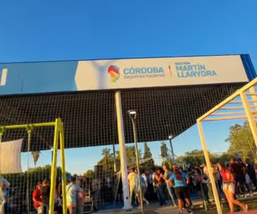 La Municipalidad habilitó un nuevo Polideportivo Social en Parque Liceo III Anexo con la presencia de Passerini y Pretto