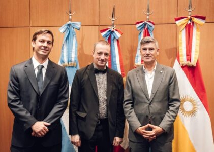 Visita diplomática: Passerini recibió al Cónsul General de Francia