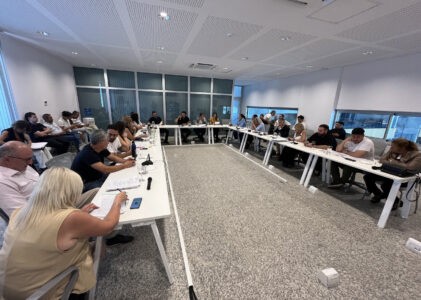 El Concejo Deliberante analiza 11 iniciativas para regular a los “naranjitas”