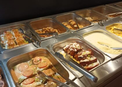 Jueves Santo en Clayt Restaurante: comienza la Semana Santa con un menú especial y toda la variedad de su buffet libre