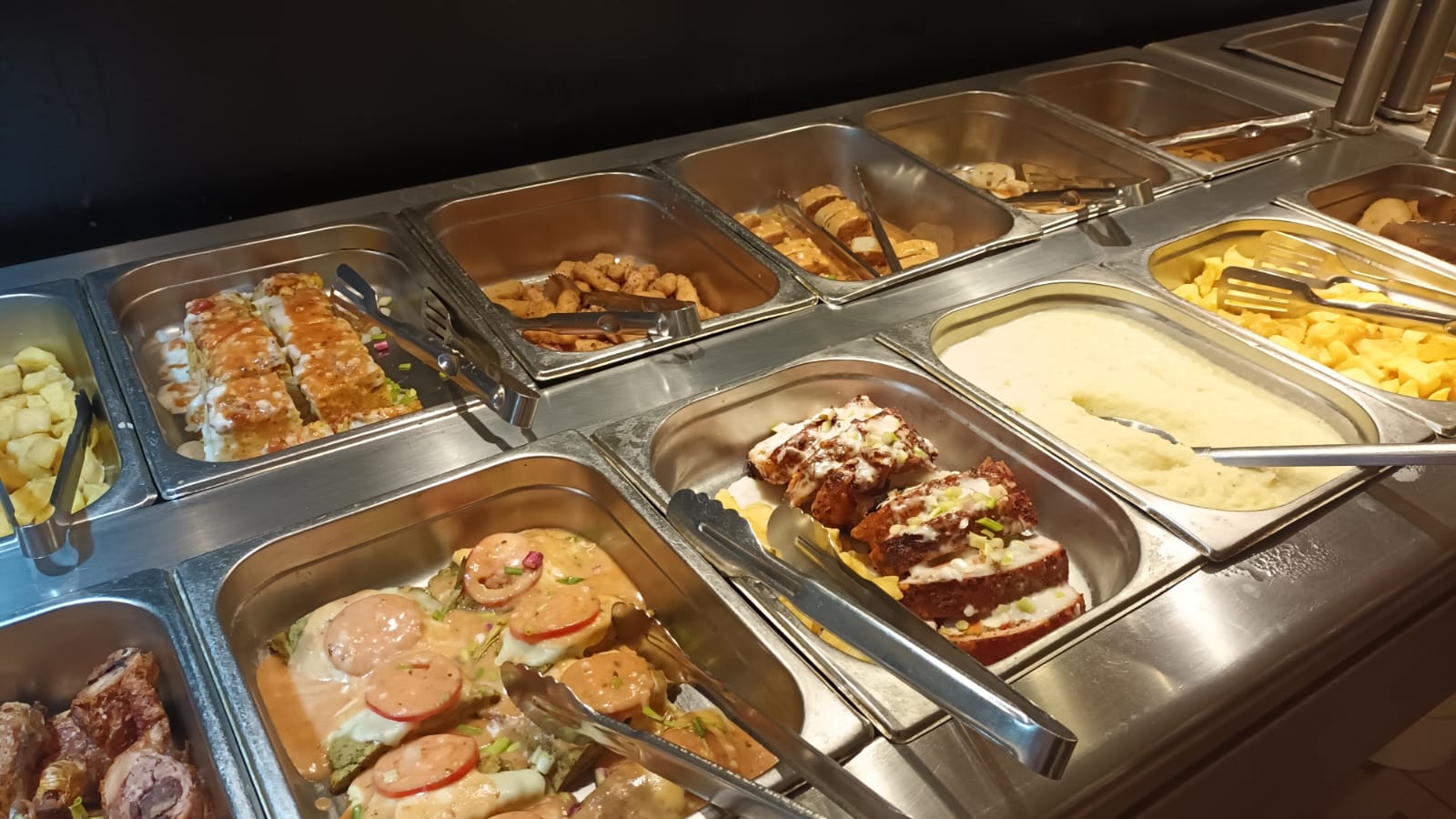 Jueves Santo en Clayt Restaurante: comienza la Semana Santa con un menú especial y toda la variedad de su buffet libre