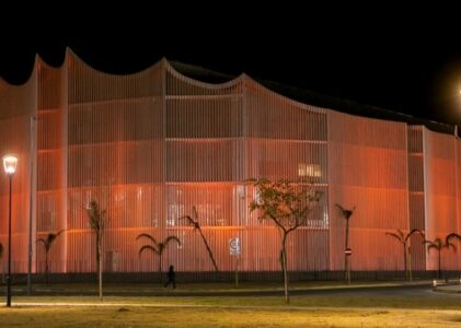 Córdoba se tiñe de naranja para concientizar sobre la Esclerosis Múltiple