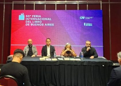 Mujeres poetas protagonizaron el Día de Córdoba en la Feria del Libro con la presencia de Rodio