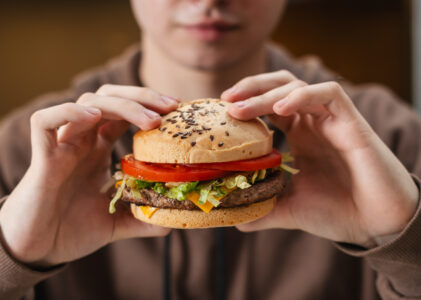 McDonald’s amplía su propuesta gastronómica y suma un nuevo pan sin gluten en Argentina