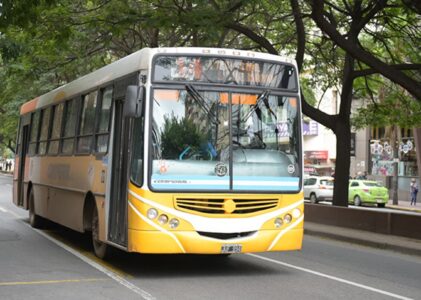 Transporte urbano: empresas aseguran que no pueden afrontar los aumentos salariales y pagarán el aguinaldo en cuotas