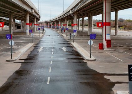 Una obra que transforma el acceso al Kempes: comienzan a funcionar las nuevas playas de estacionamiento