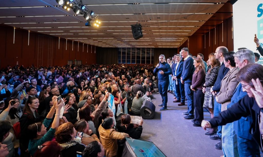 Llaryora, Passerini y Pretto reconocieron la labor de más de 2.300 referentes vecinales