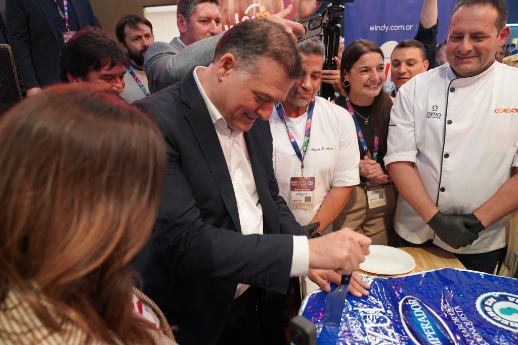 Córdoba presenta en la FIT de La Rural el Camino de Brochero y Caminos del Queso